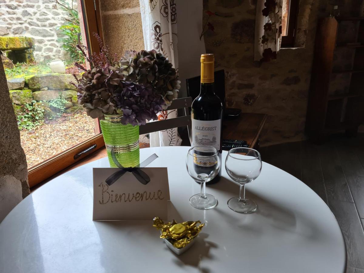 Gite Rustique Au Coeur De La Nature Soubrebost Luaran gambar