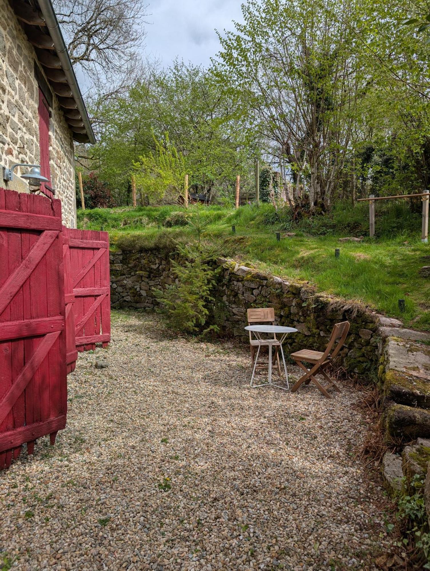Gite Rustique Au Coeur De La Nature Soubrebost Luaran gambar